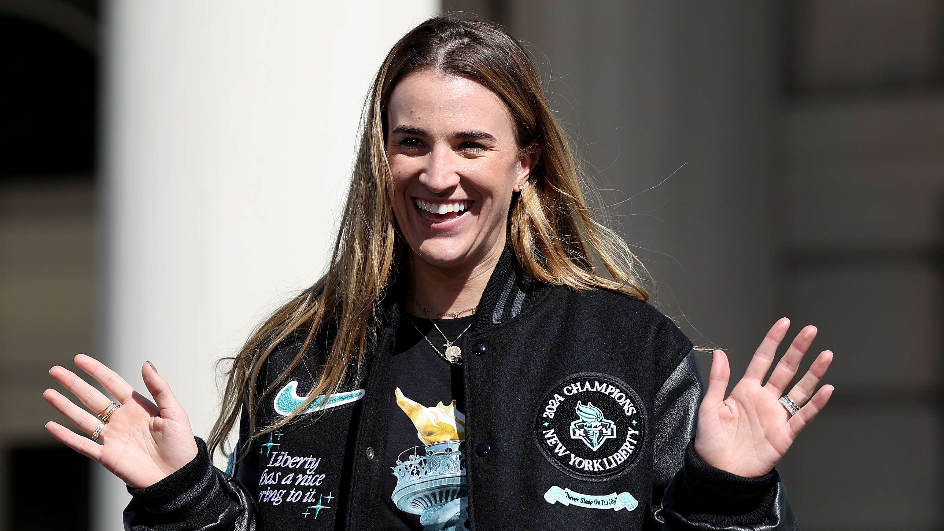 九游娱乐站点入口-巴萨迈阿密梦碎，拉莫斯之城再迎豪门盛宴，比利亚雷亚尔主场战巴萨时间正式敲定！