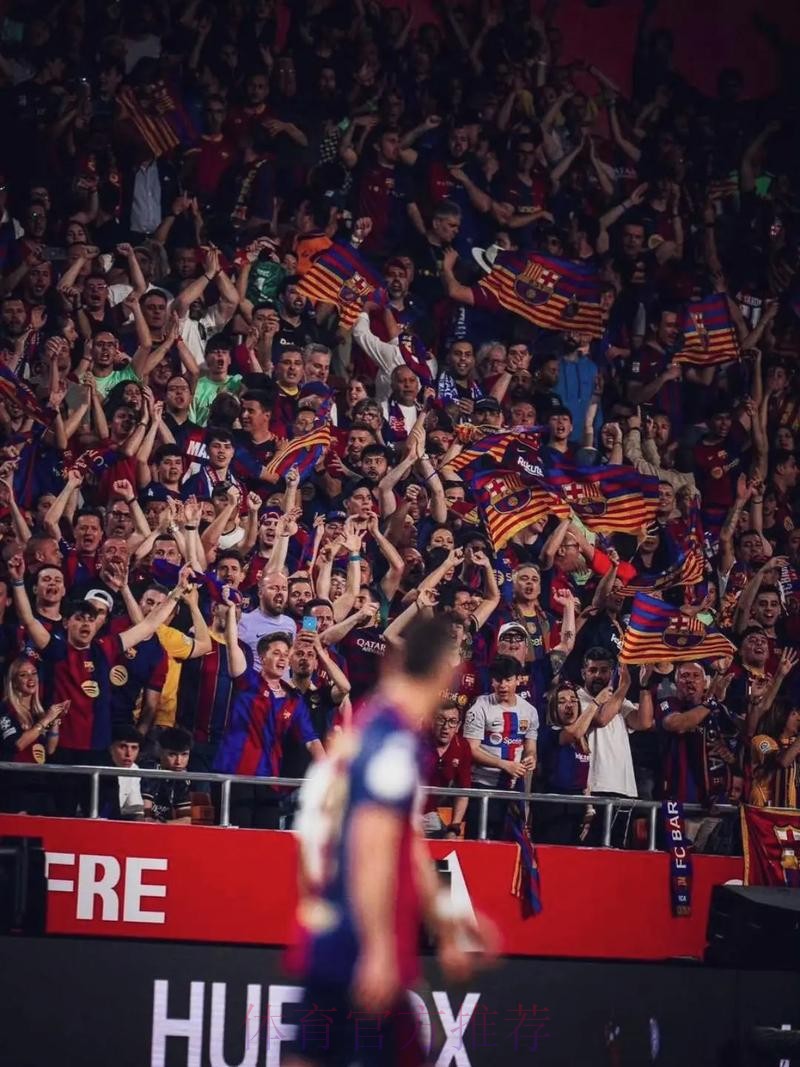 世体:巴萨状态爆棚 而皇马近两年历史交锋战绩占优